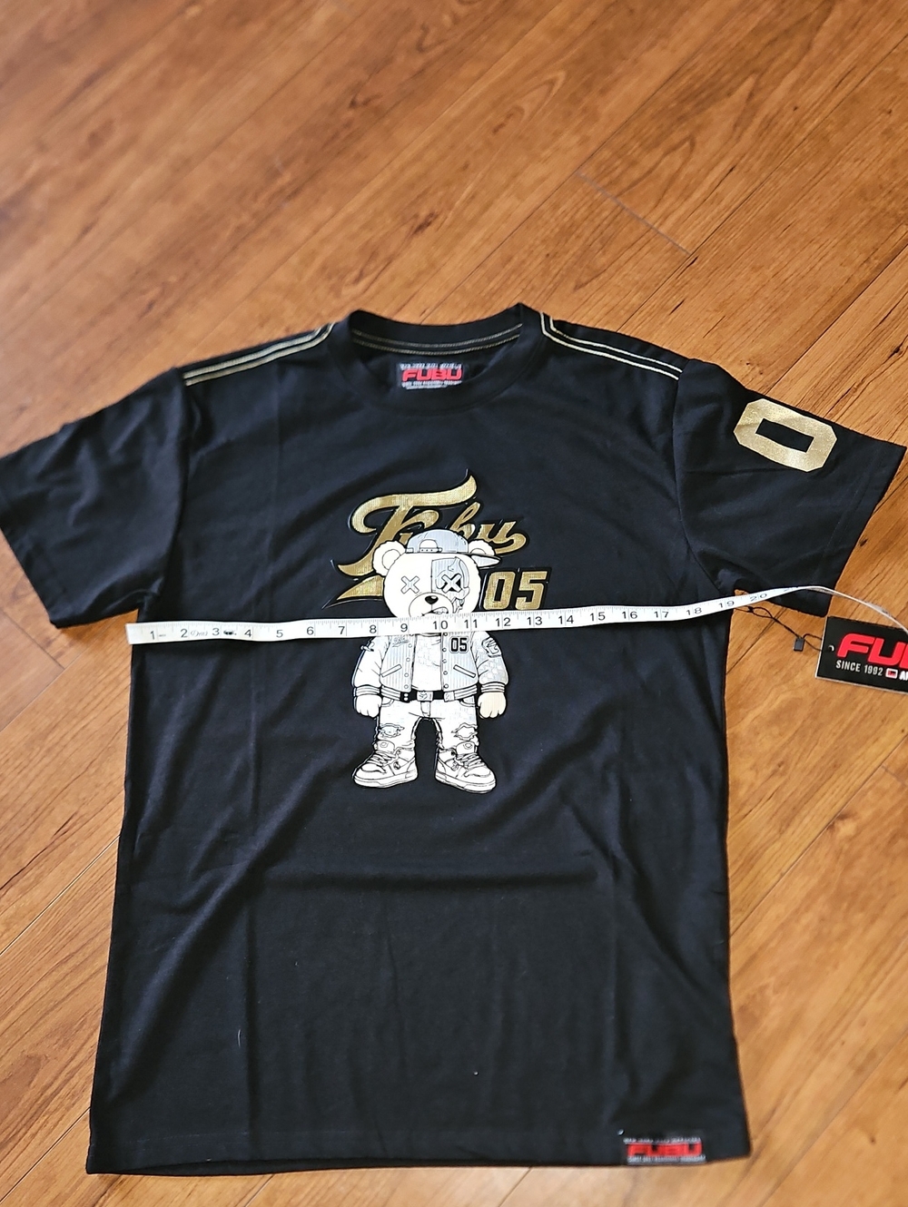 Fubu Black & Gold '05 Bear Graphic Mens Tee